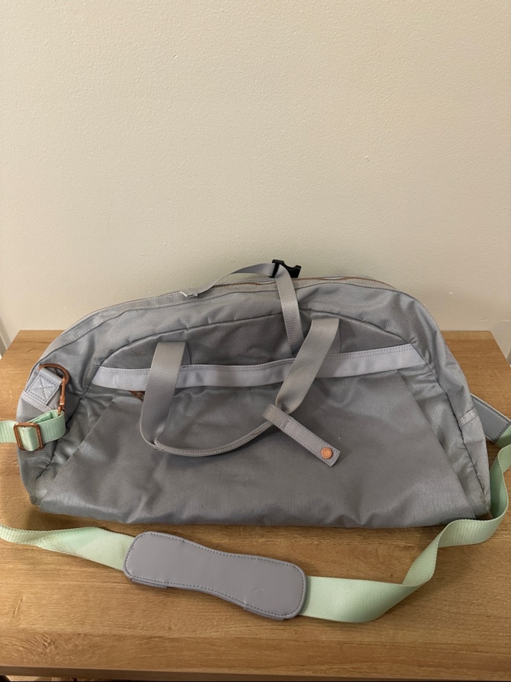 EUC Lululemon Gym Bag Grey Silver